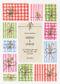 Invitación para las fiestas con envoltorio de regalo a cuadros vichy